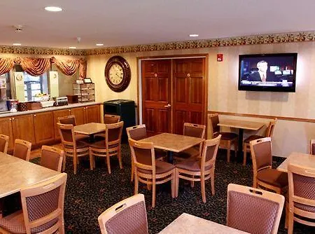 Country Inn & Suites By Radisson, Cedar Falls, Ia 